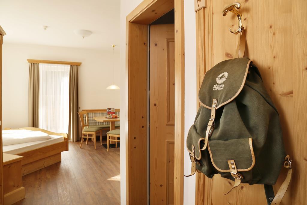 Hotel Hubertusstube Laion Exteriör bild