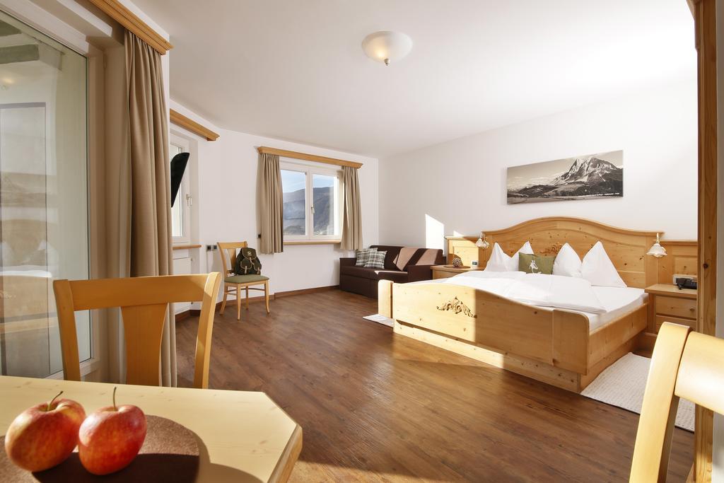 Hotel Hubertusstube Laion Exteriör bild